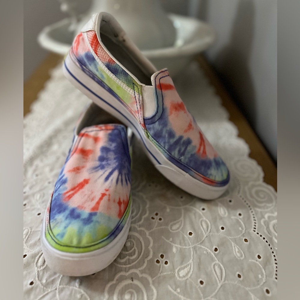 Nike Women's Court Legacy Slip-On's